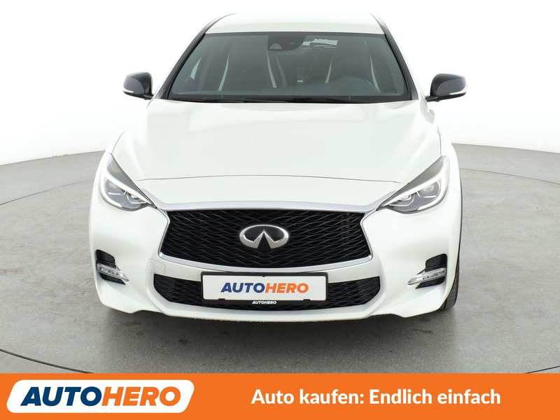 Infiniti Q30 2.0 Turbo Sport AWD Aut.*NAVI*PDC*SHZ*ALU* — photo 9