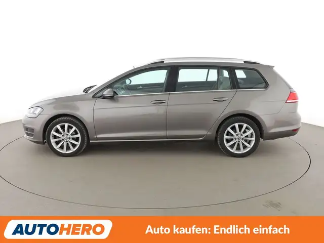 Volkswagen Golf view 3