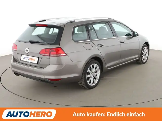 Volkswagen Golf view 6