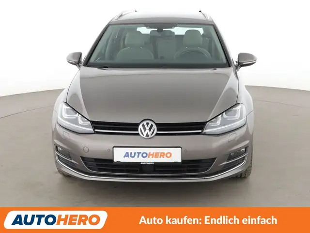 Volkswagen Golf view 9
