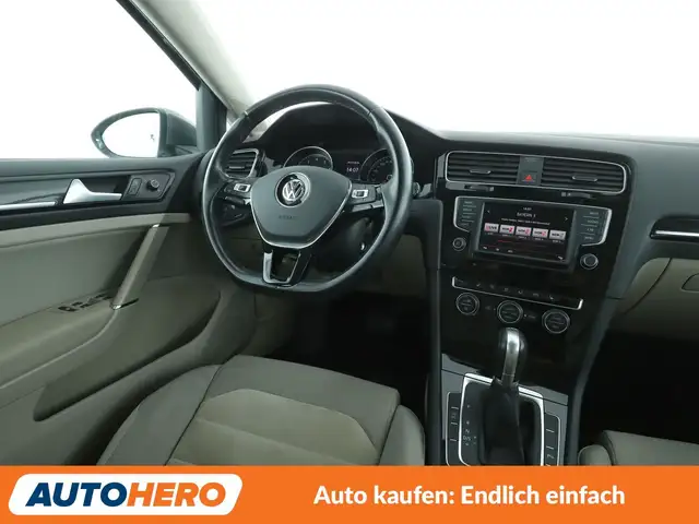 Volkswagen Golf view 13