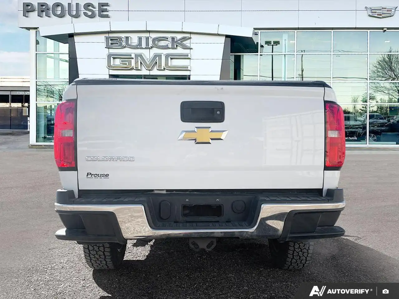 Chevrolet Colorado снимка Chevrolet Colorado