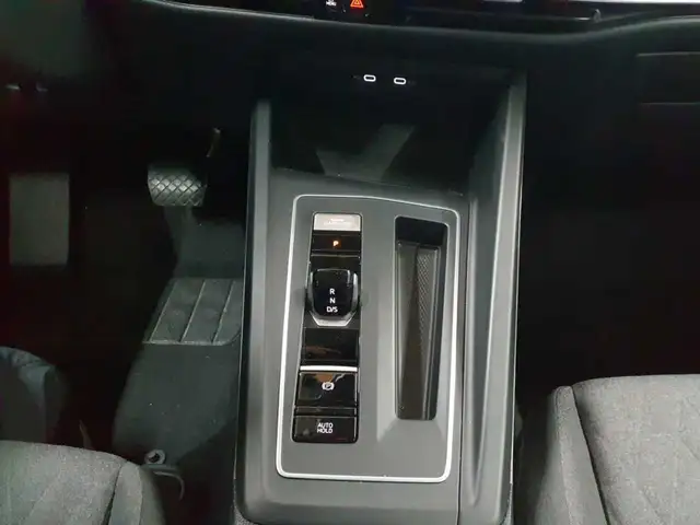 Volkswagen Golf view 10