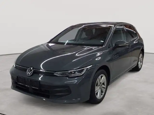 Volkswagen Golf view 2