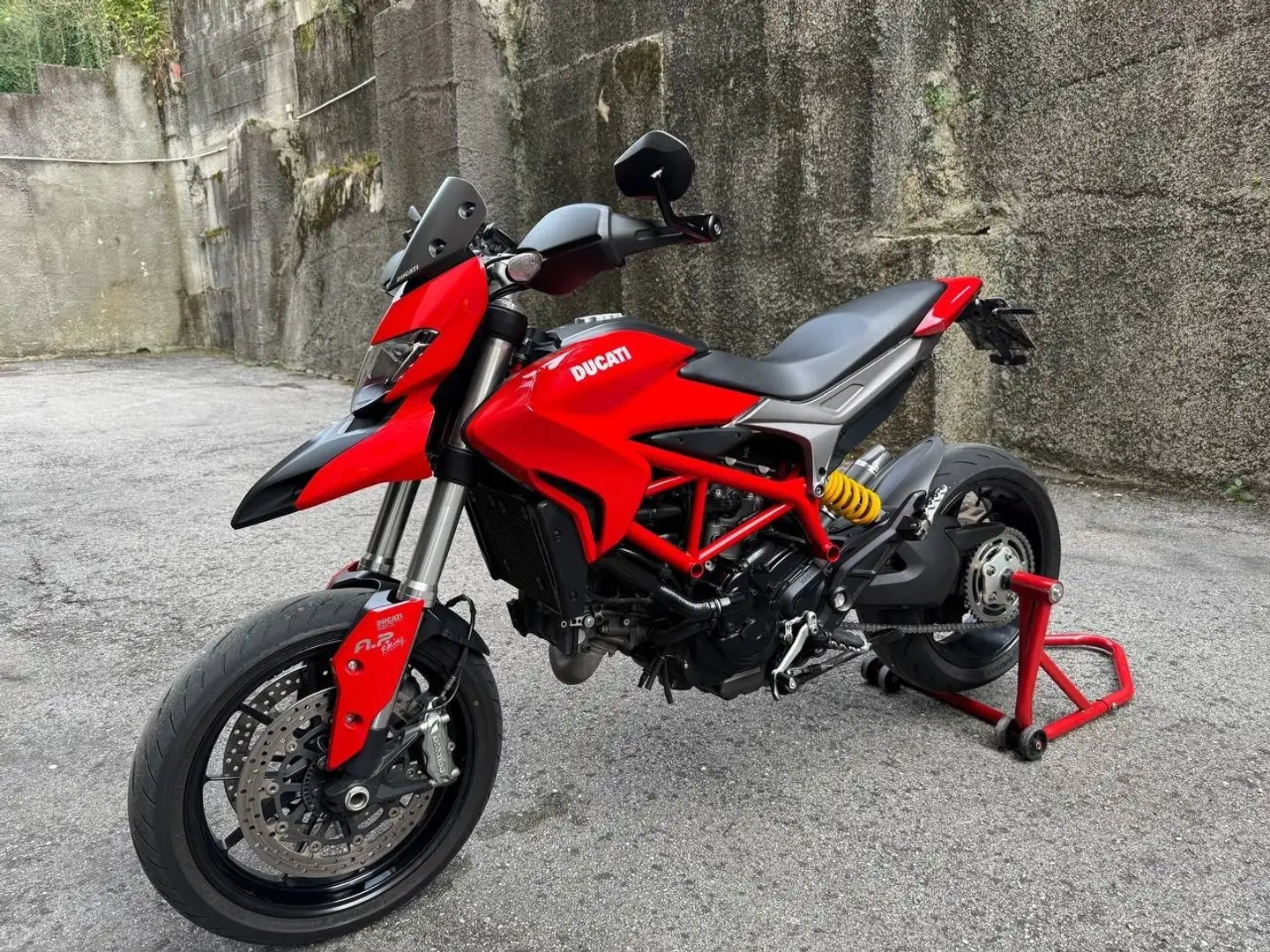 Ducati Hypermotard 821 Rosso - 2