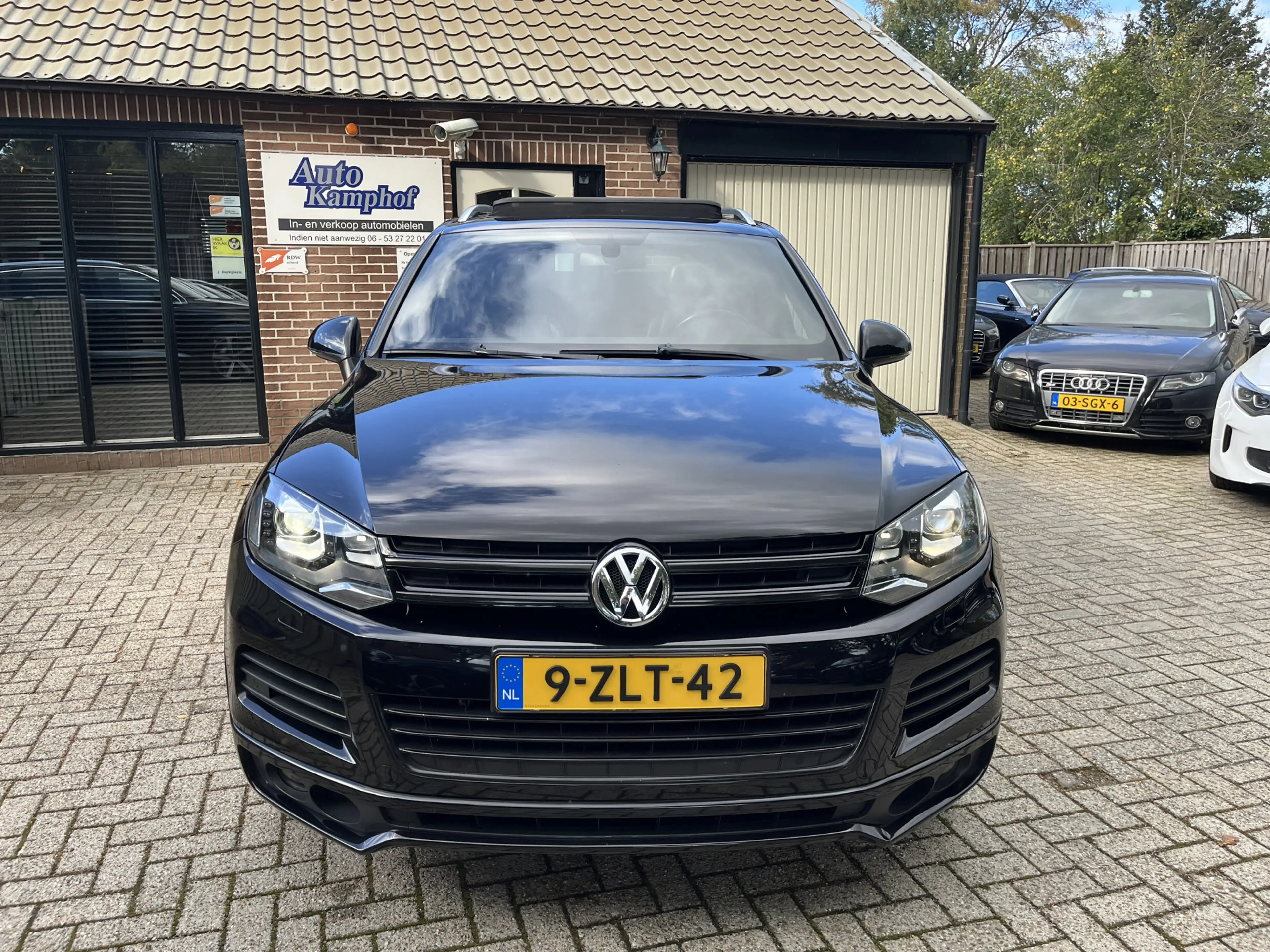 Volkswagen Touareg 4.2 V8 TDI R-Line Panodak LuchtveringTrekhaak 21" — photo 4