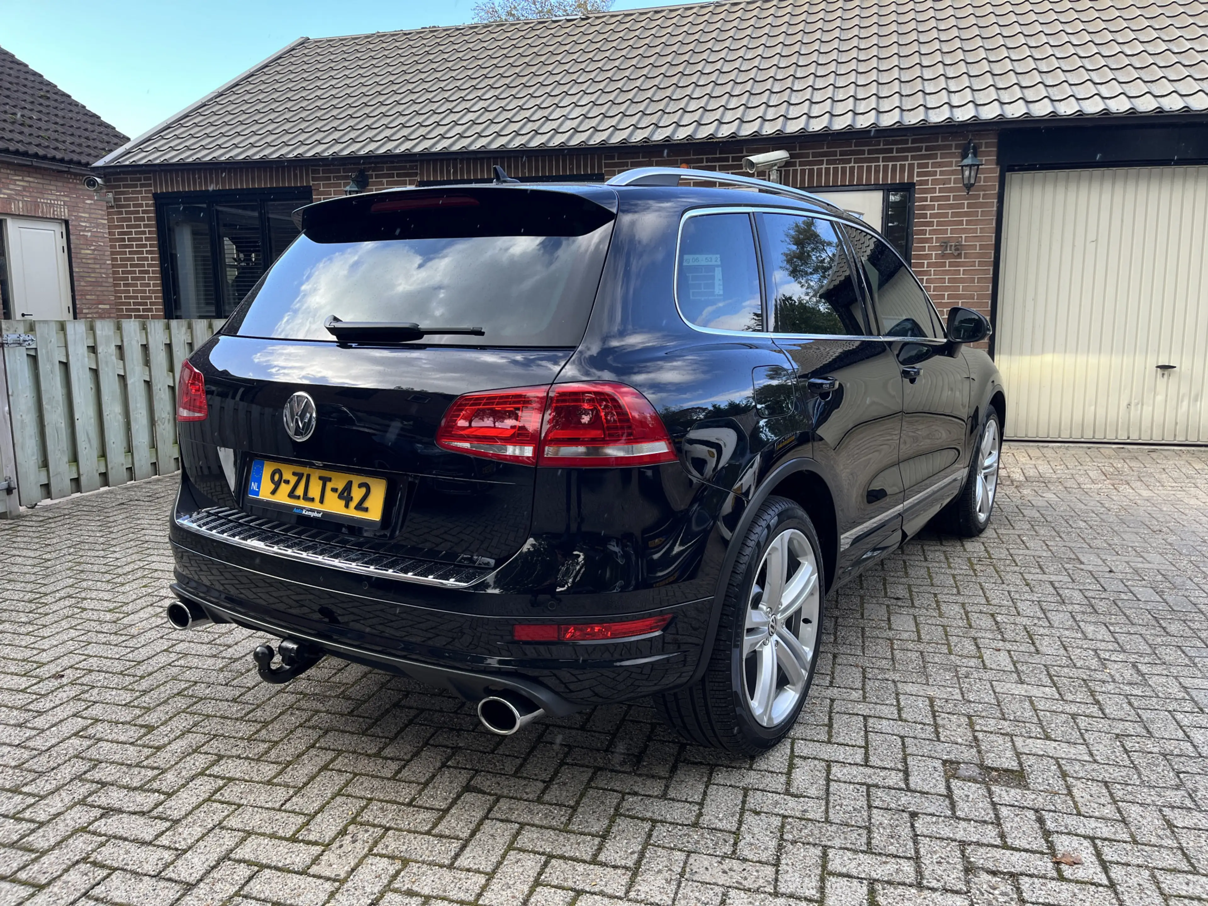 Volkswagen Touareg 4.2 V8 TDI R-Line Panodak LuchtveringTrekhaak 21" — photo 16