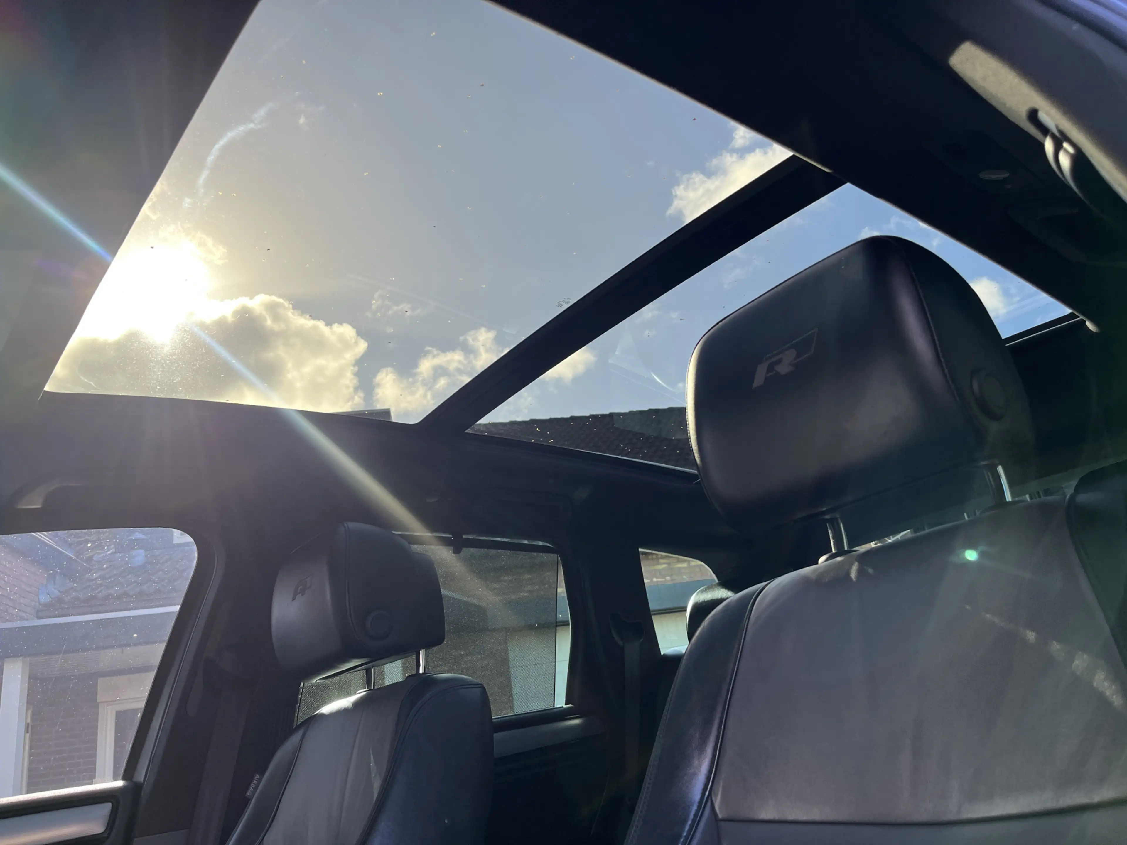 Volkswagen Touareg 4.2 V8 TDI R-Line Panodak LuchtveringTrekhaak 21" — photo 5