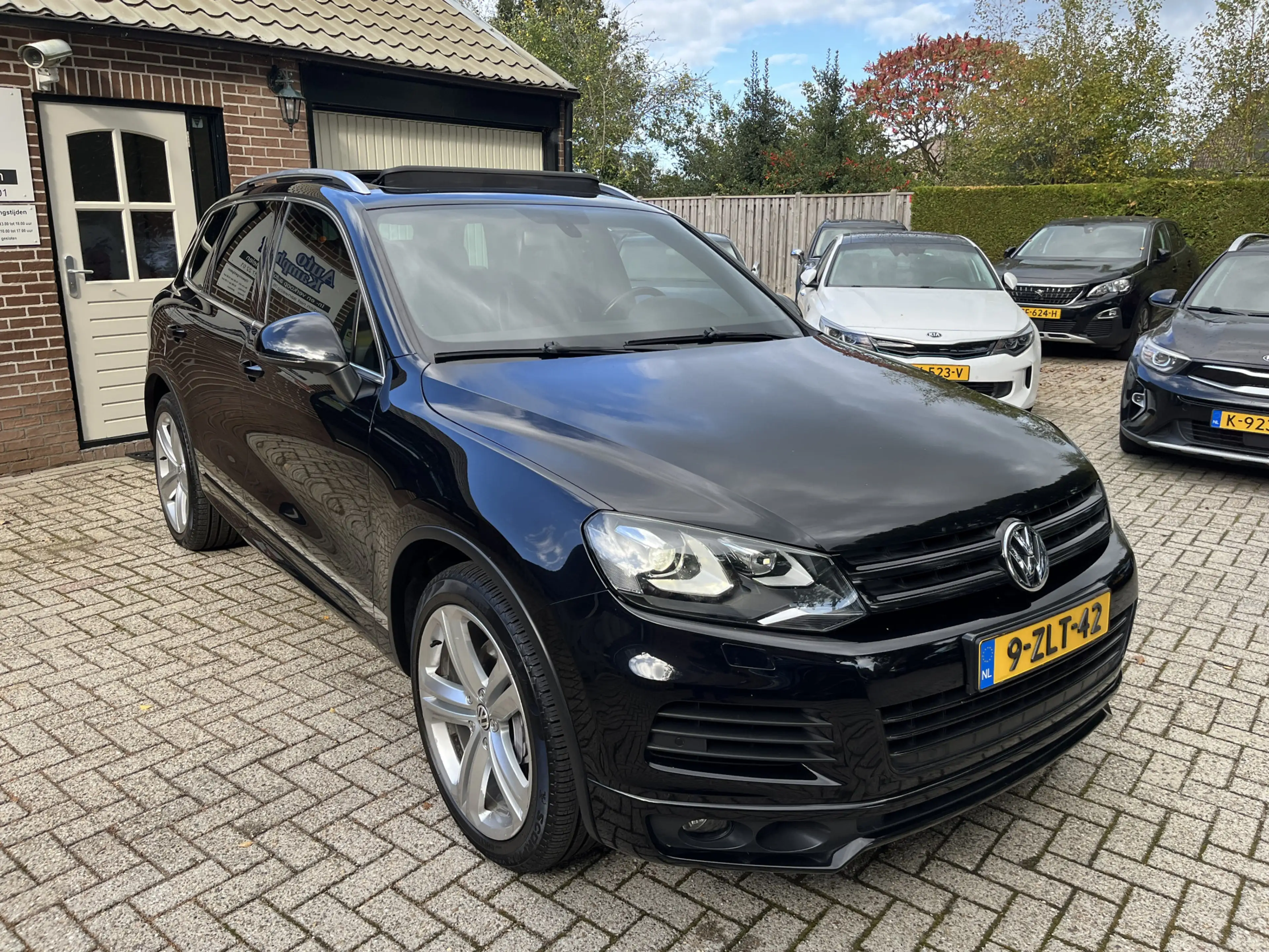 Volkswagen Touareg 4.2 V8 TDI R-Line Panodak LuchtveringTrekhaak 21" — photo 6