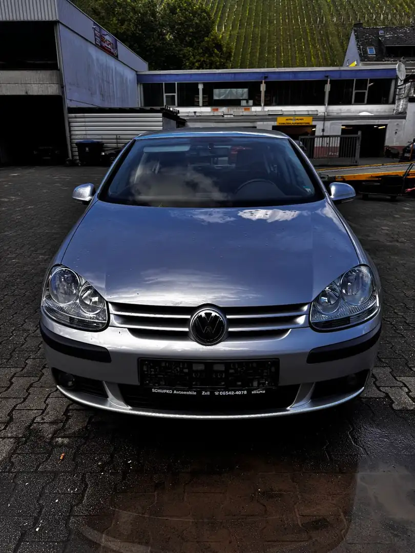 Volkswagen Golf V 1.6 Lim. Trendline Silber - 2