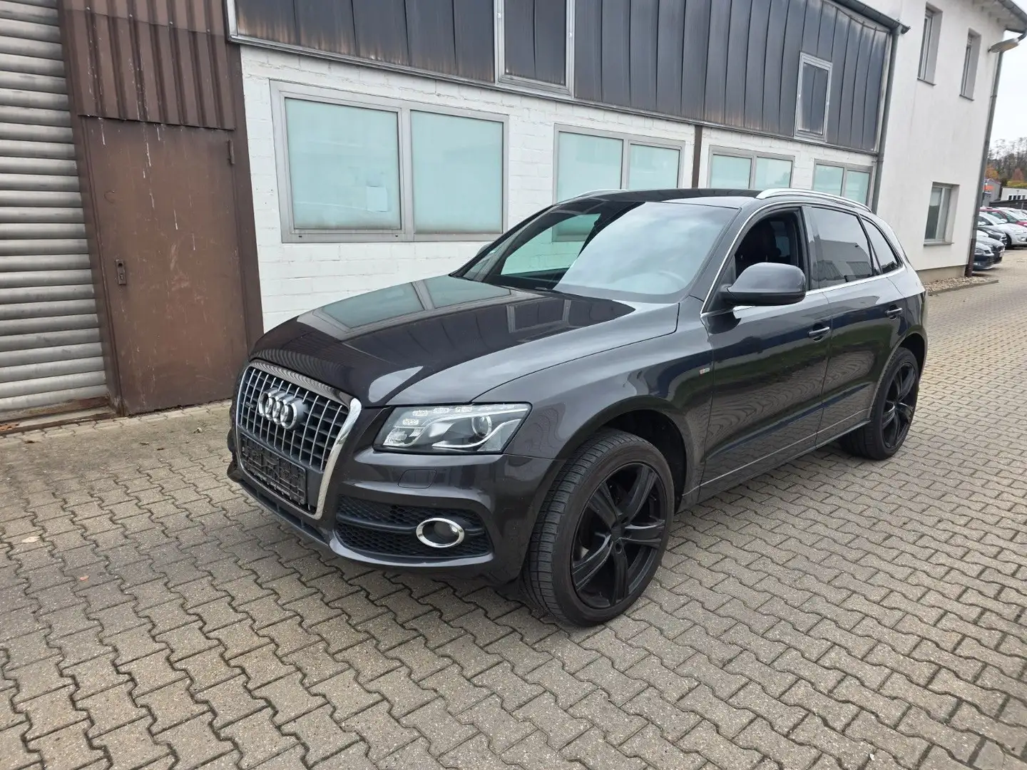 Audi Q5 2.0 TDI DPF S tronic quattro S line Schwarz - 1