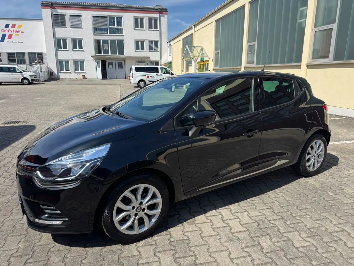 Renault Clio IV Collection DeLUXE°NAVI°SITZHZG.°PDC°TEMP Schwarz - 1