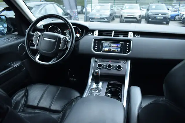 Land Rover Range Rover Sport view 2