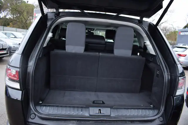 Land Rover Range Rover Sport view 4