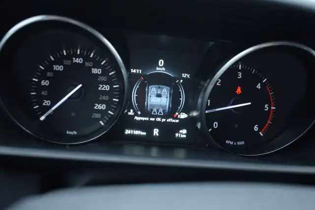 Land Rover Range Rover Sport view 11