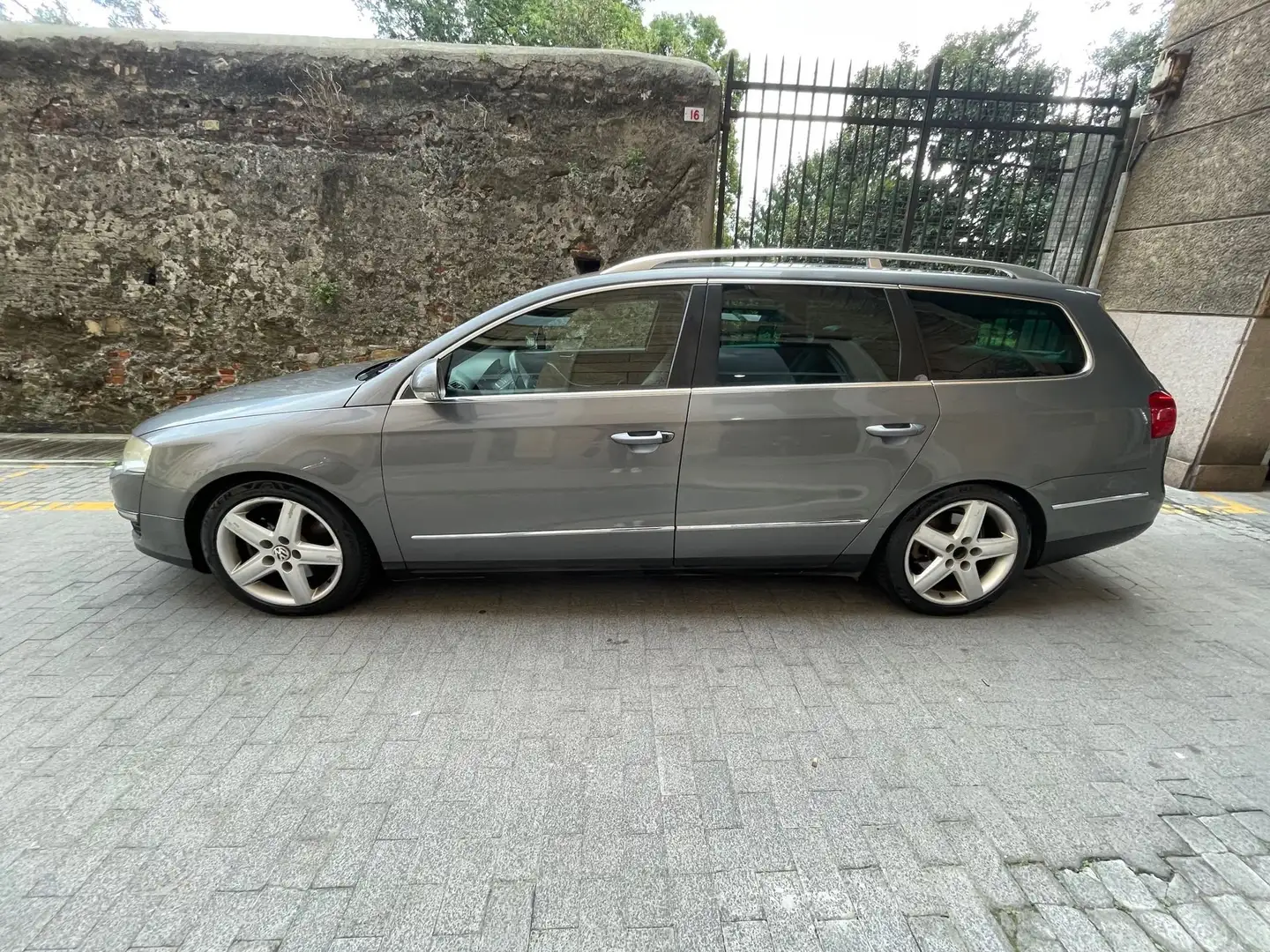 Volkswagen Passat Passat 2.0 TDI DPF 4mot. Highline - 2