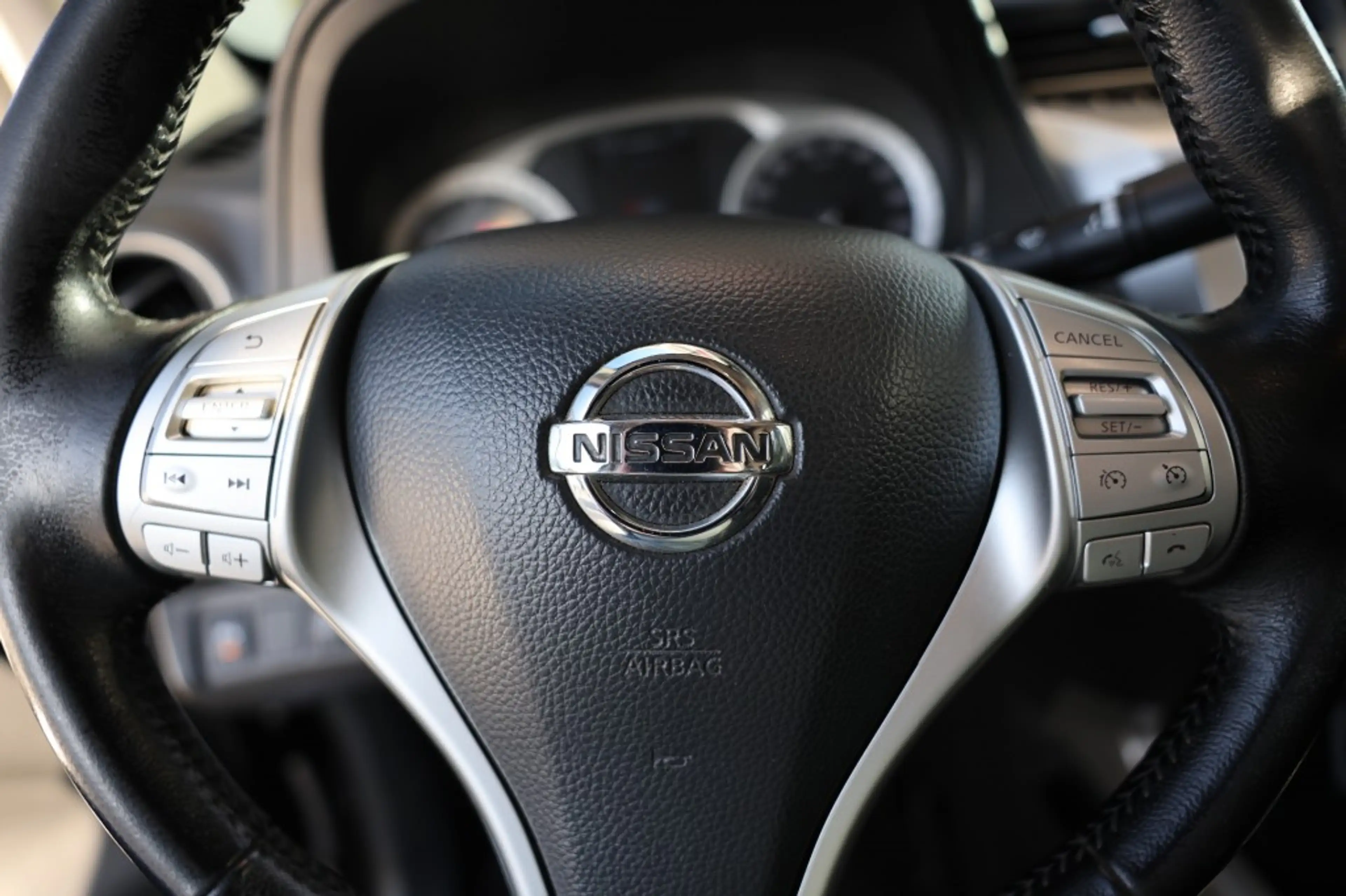 Nissan Navara 2.3 DCI DUBBEL CABINE A/T 4WD 5 ZITS VAN — photo 16