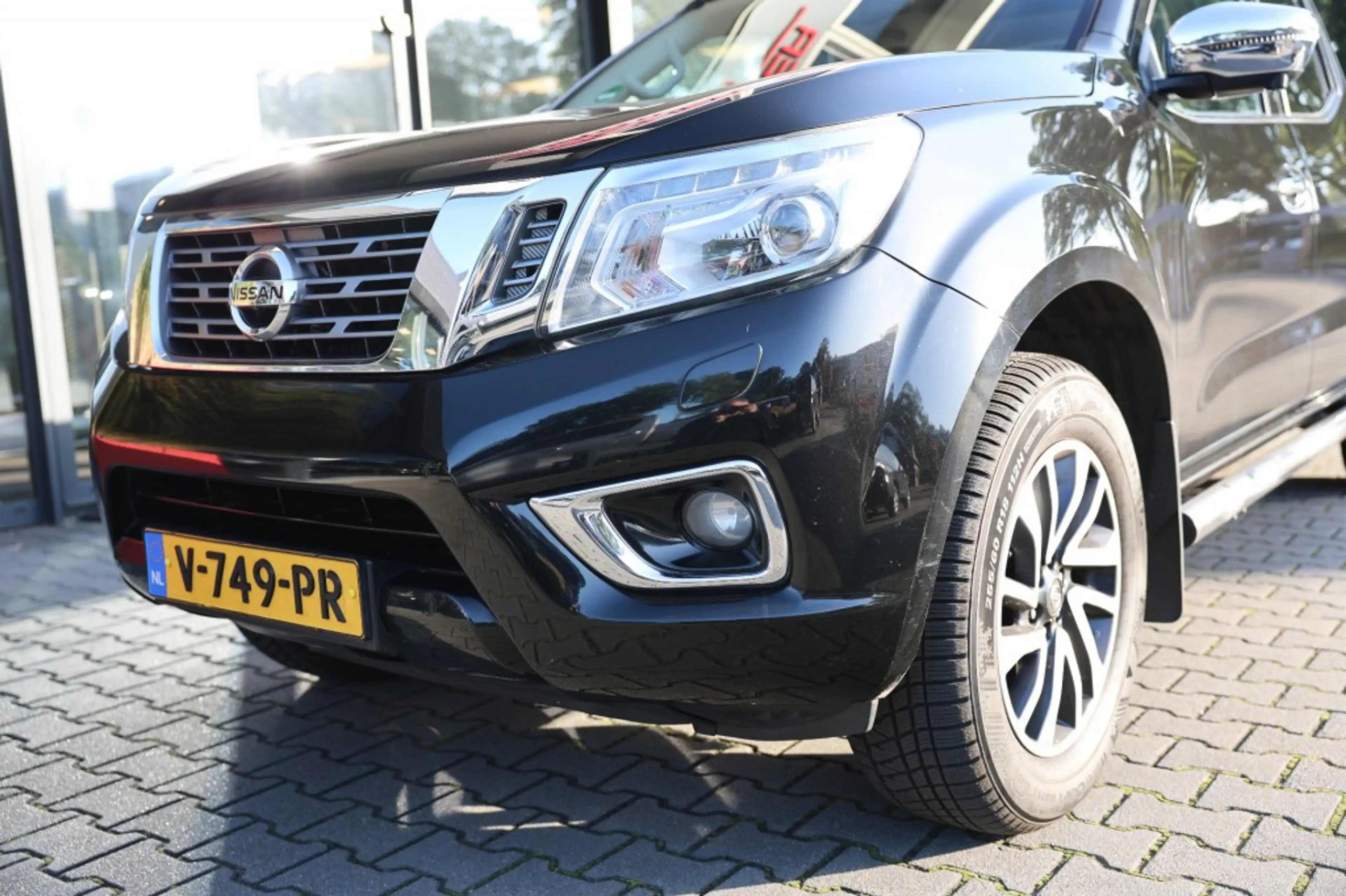 Nissan Navara 2.3 DCI DUBBEL CABINE A/T 4WD 5 ZITS VAN — photo 19