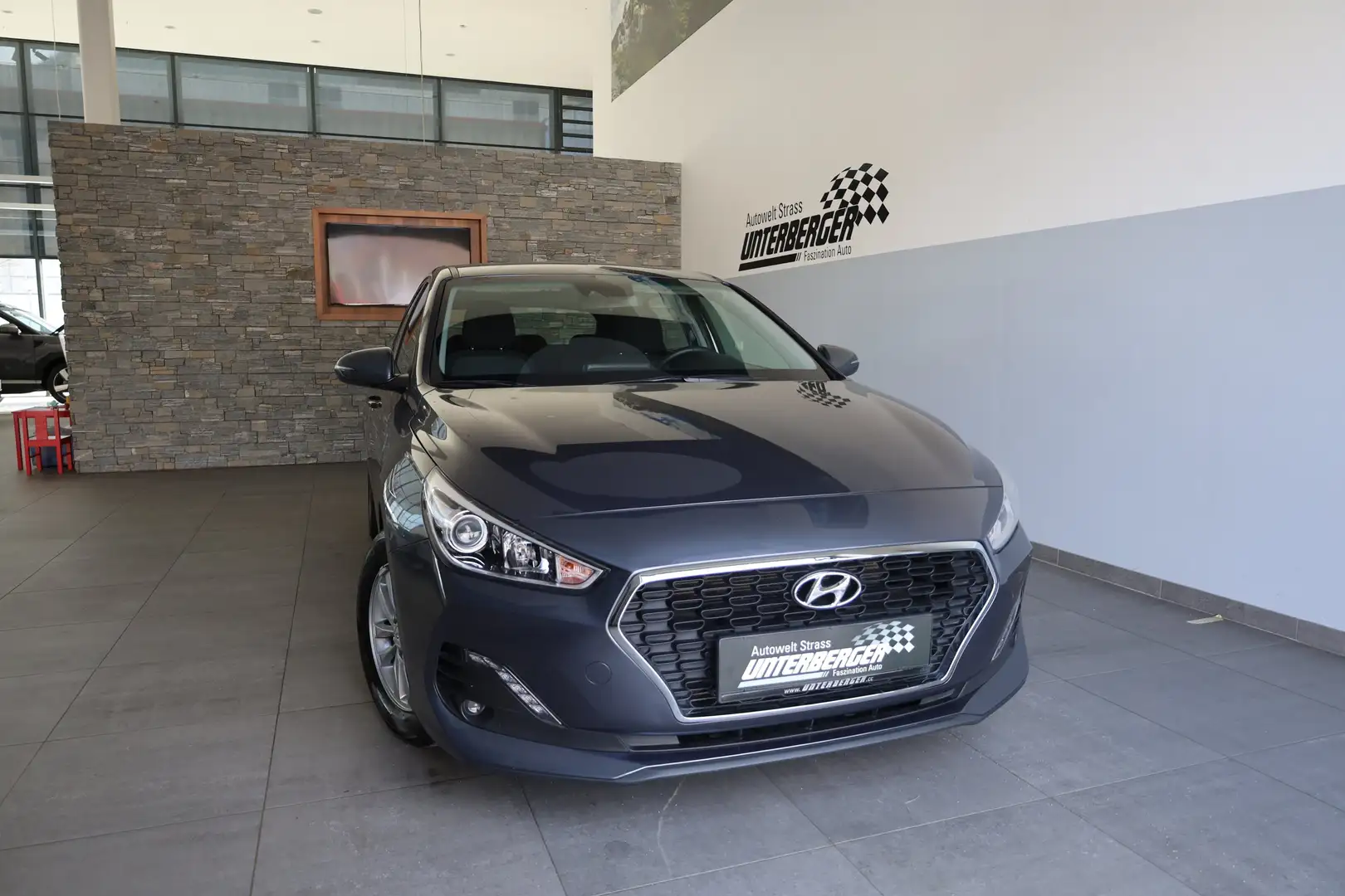 Hyundai i30 PD Level 3 1,4 MPI Grau - 2