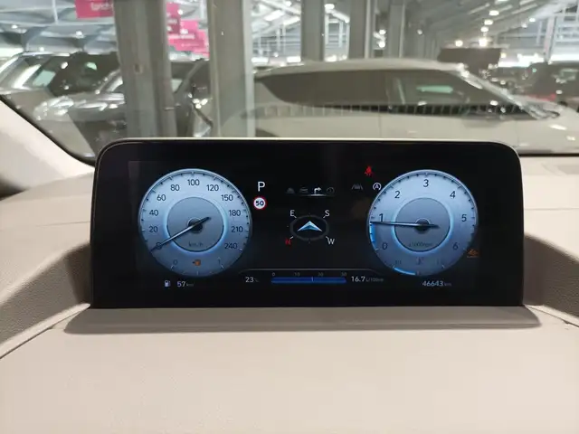 Hyundai Staria view 7
