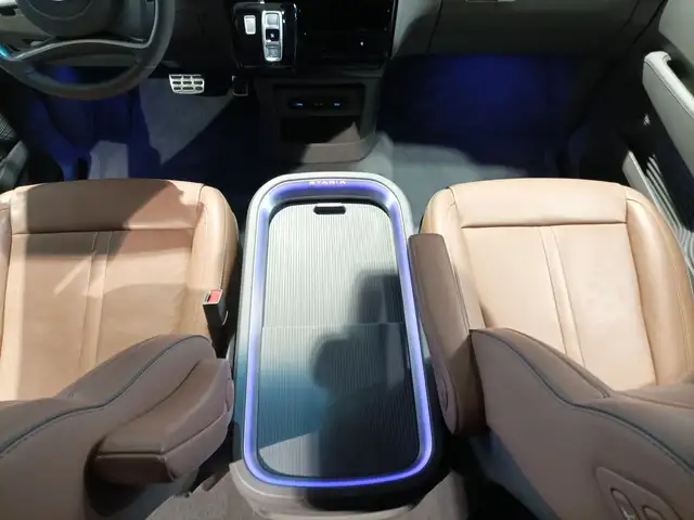 Hyundai Staria view 14