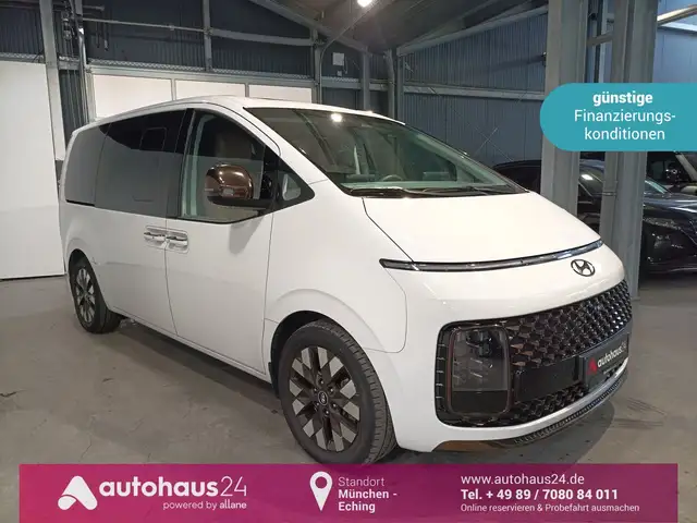 2023 Hyundai Staria in White for sale