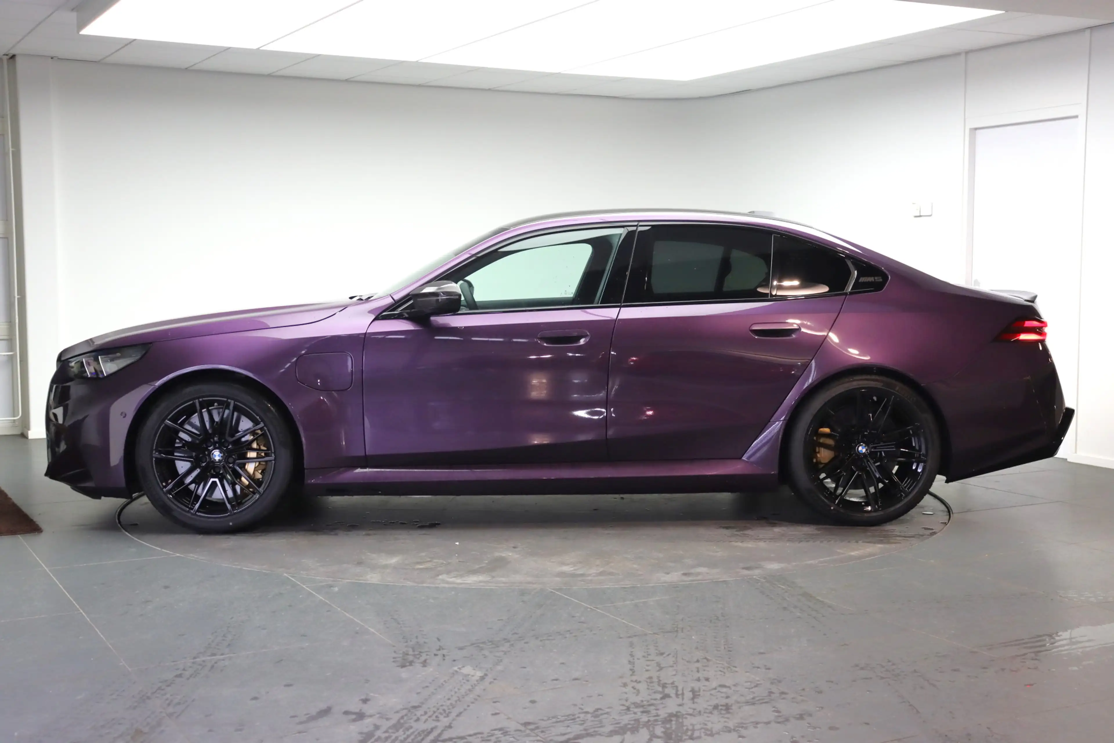 BMW M5 5 Serie Automaat / Trekhaak / Bowers & Wilkins / M — photo 3