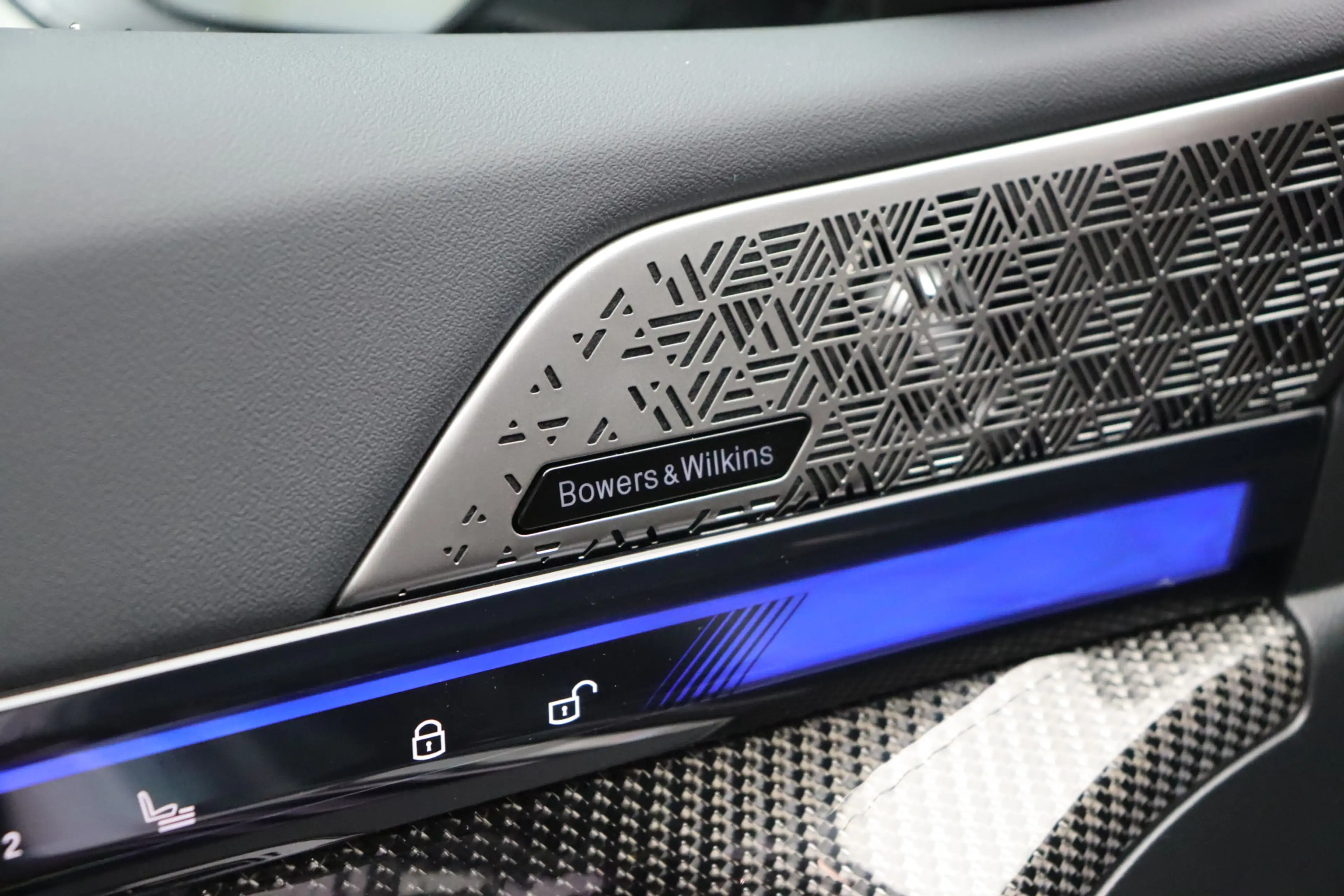 BMW M5 5 Serie Automaat / Trekhaak / Bowers & Wilkins / M — photo 12