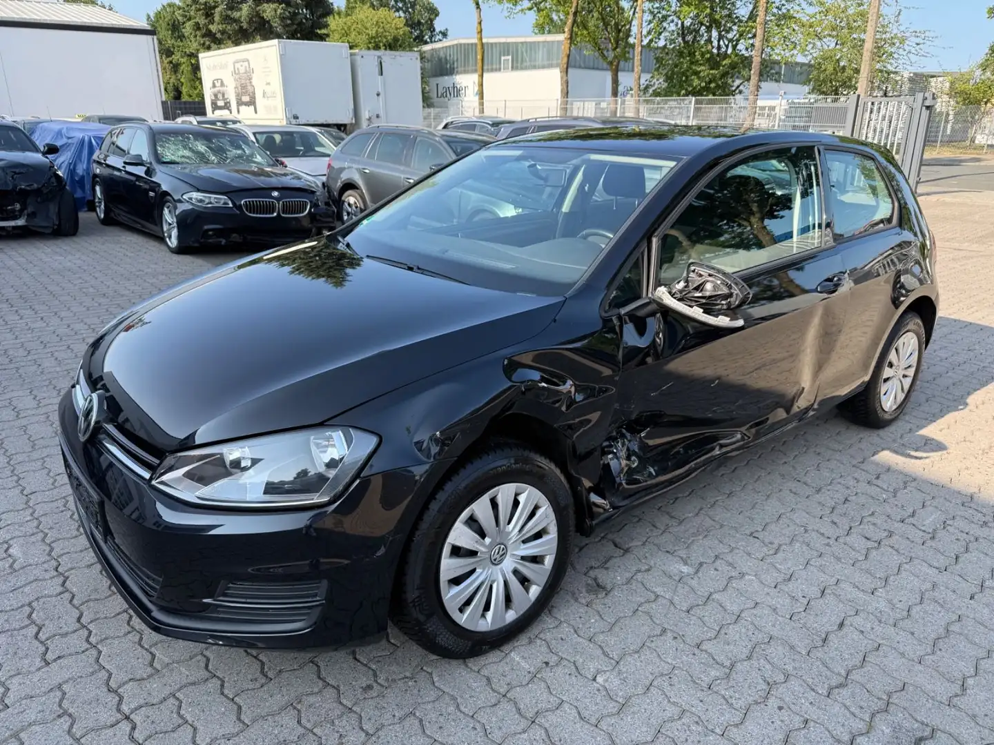 Volkswagen Golf VII Lim. Trendline BMT Noir - 1