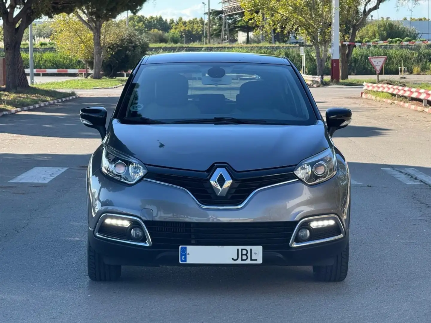 Renault Captur 1.5dCi Zen eco2 EDC 90 Grijs - 2