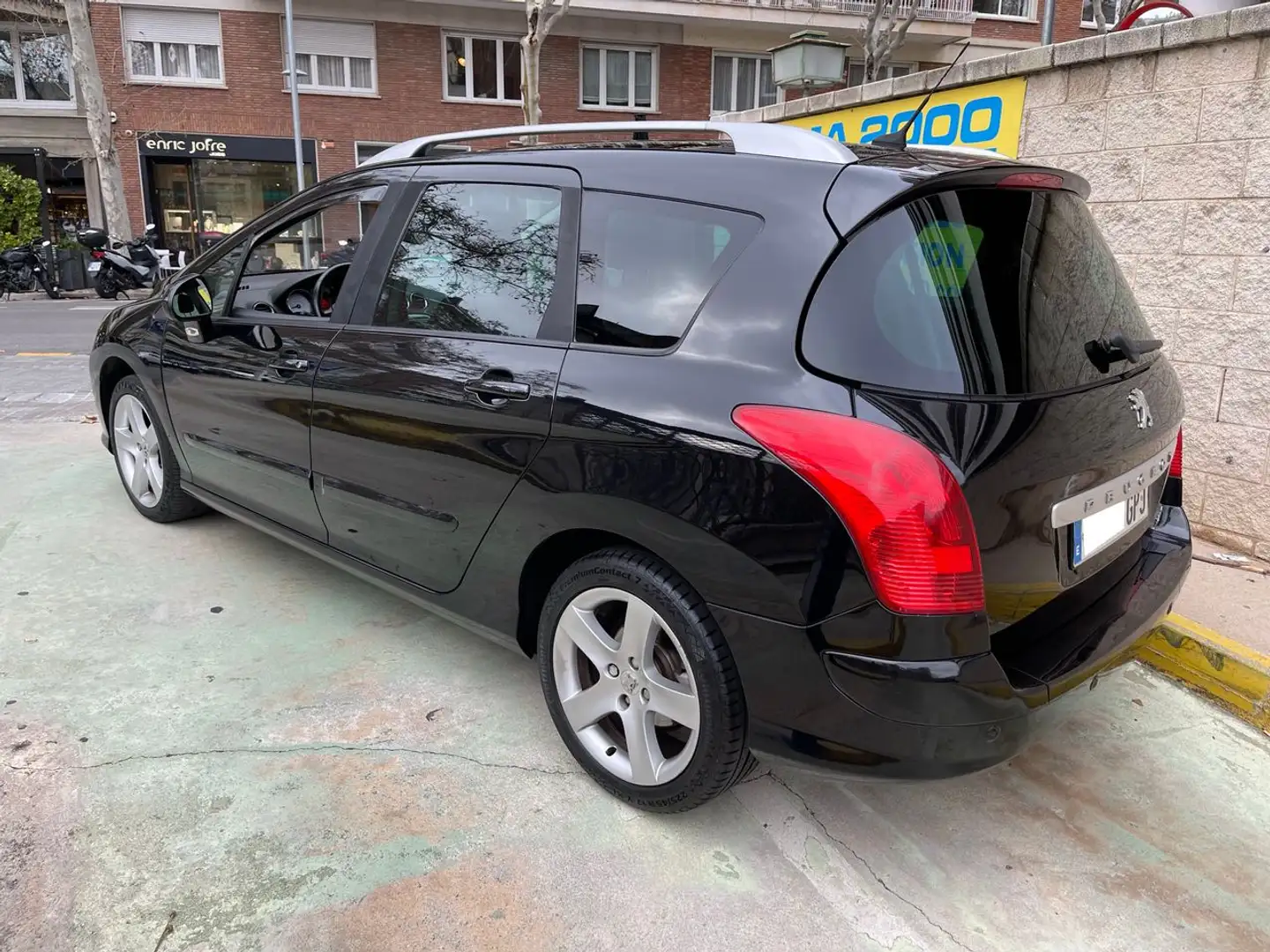 Peugeot 308 SW 1.6 THP Premium Negro - 2