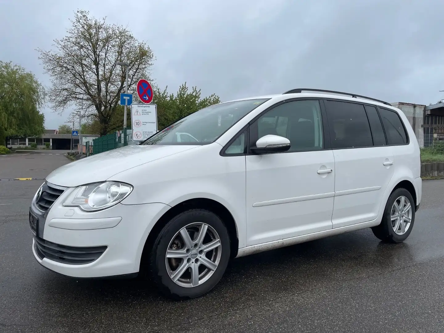 Volkswagen Touran Trendline DSG / Schiebedach Weiß - 2