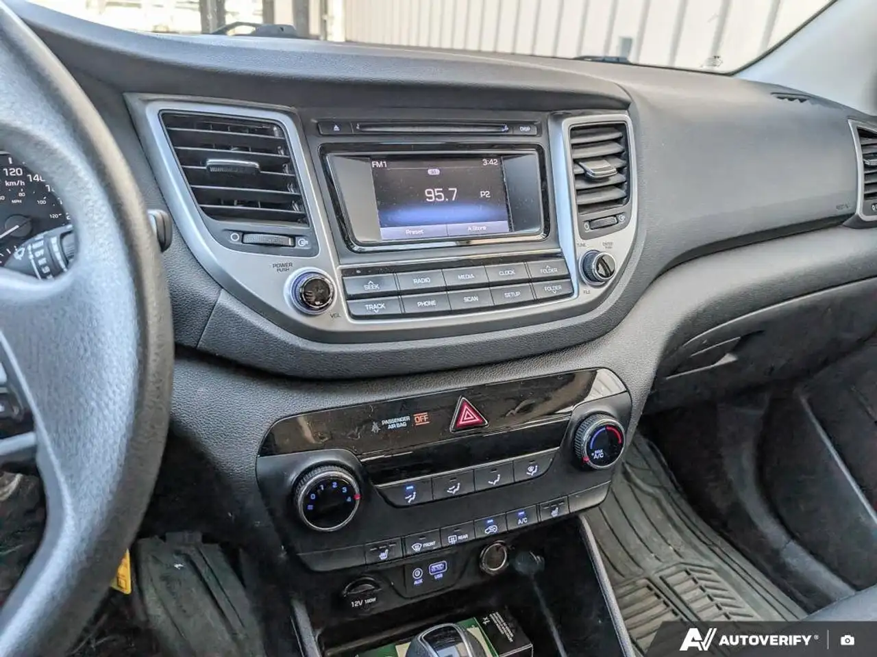 Hyundai TUCSON снимка Hyundai TUCSON