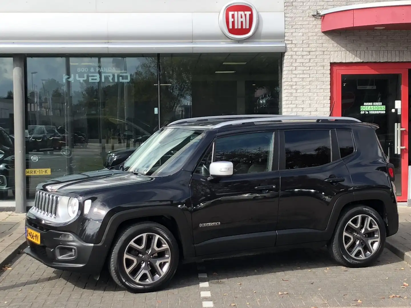 Jeep Renegade 1.4 MultiAir Limited NAVI|CLIMATE|LEER|CAMERA|STOE Zwart - 1