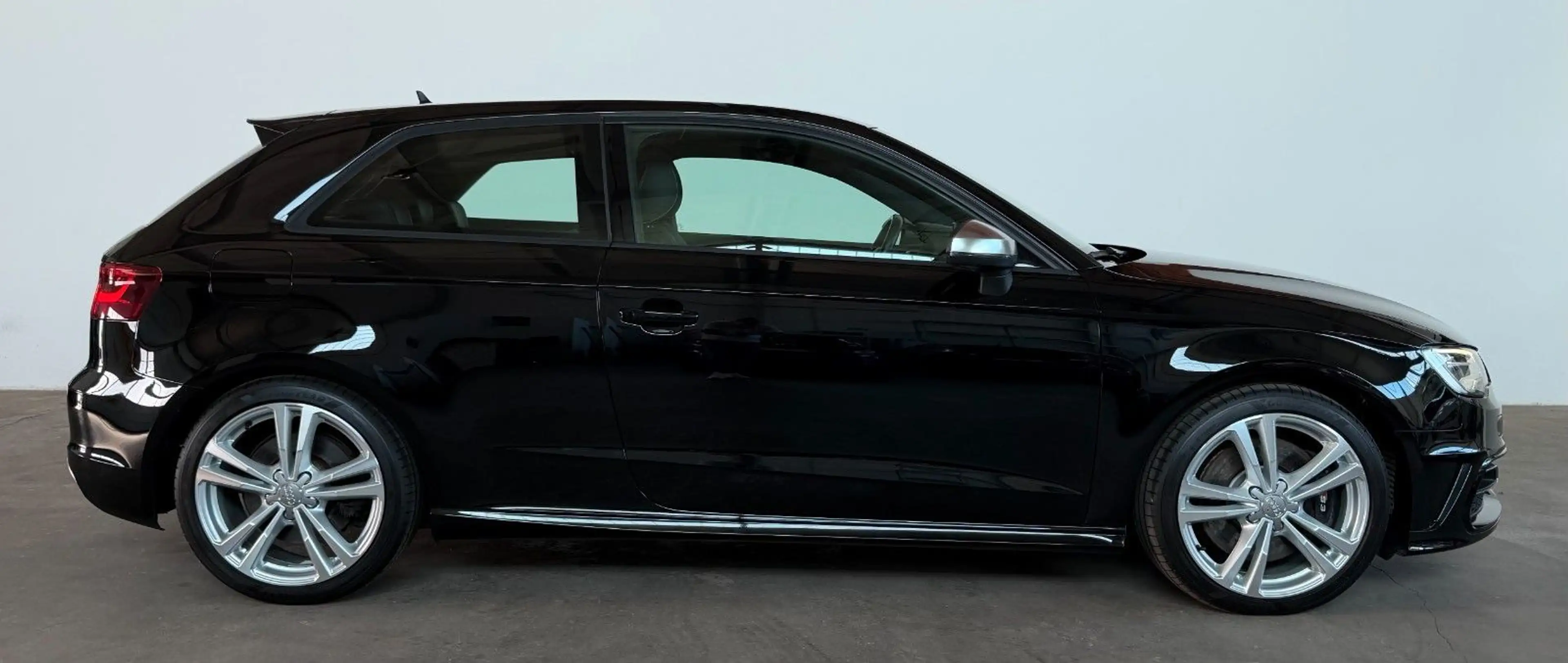 Audi S3 8V 2.0 TFSI QUATTRO 1.HAND SCHECKHEFT 8FACH — photo 4