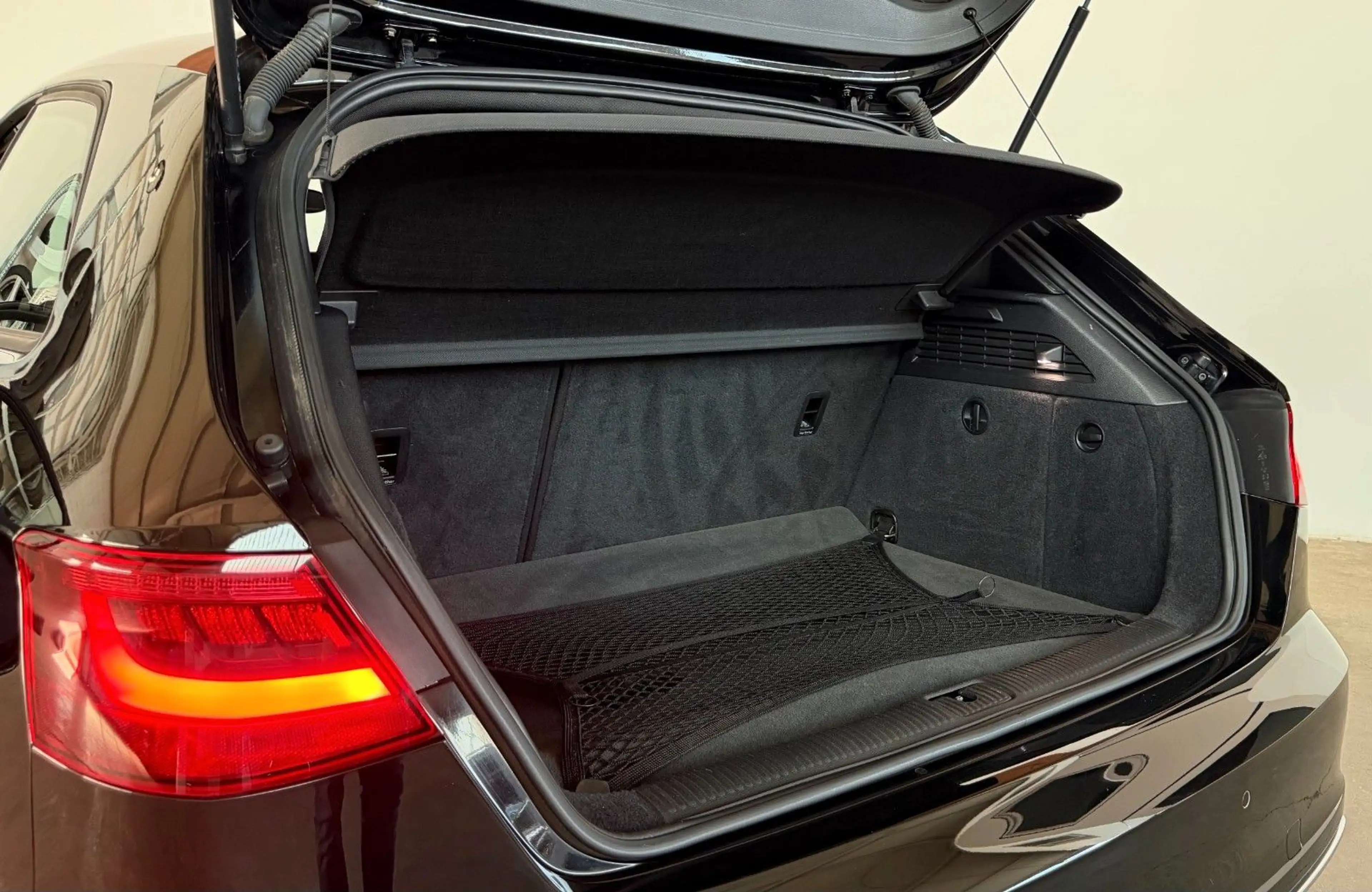 Audi S3 8V 2.0 TFSI QUATTRO 1.HAND SCHECKHEFT 8FACH — photo 9