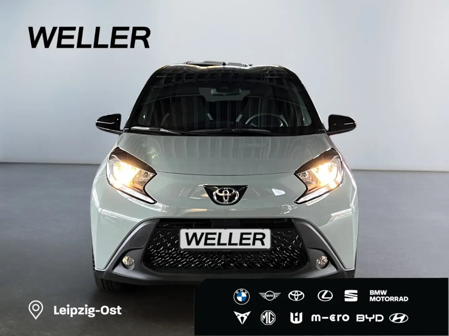 Toyota Aygo X Teamplayer *ACC*CarPlay*CAM*SHZ*Bi-Tone* Groen - 2