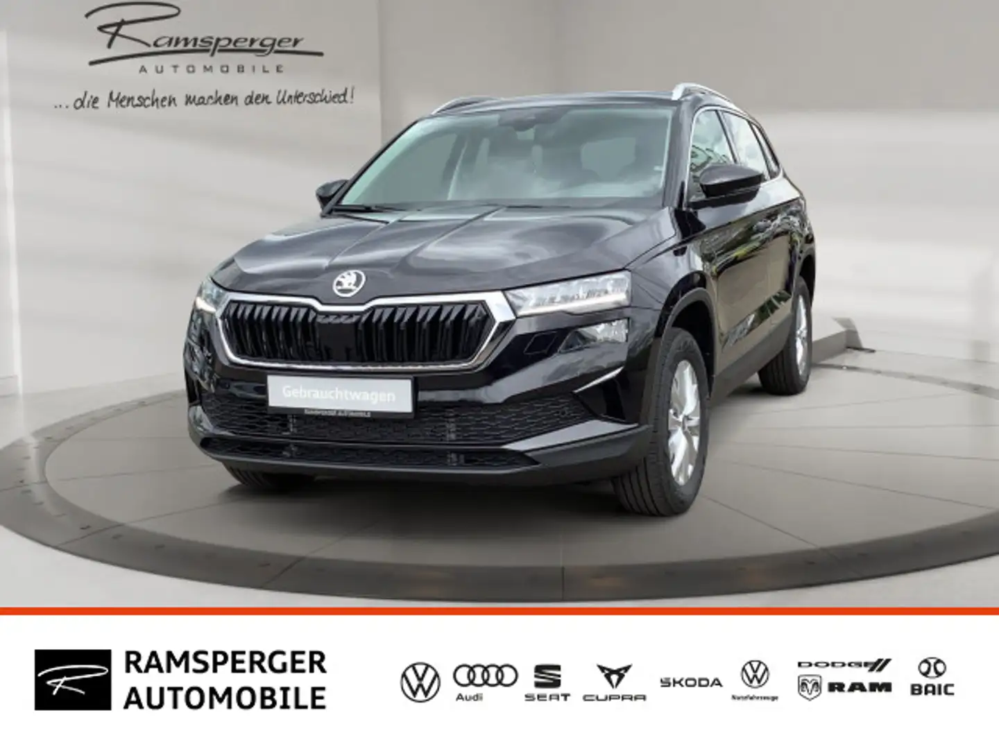 Skoda Karoq 1.5 TSI DSG Selection AHK ACC LED Navi Kam Schwarz - 1