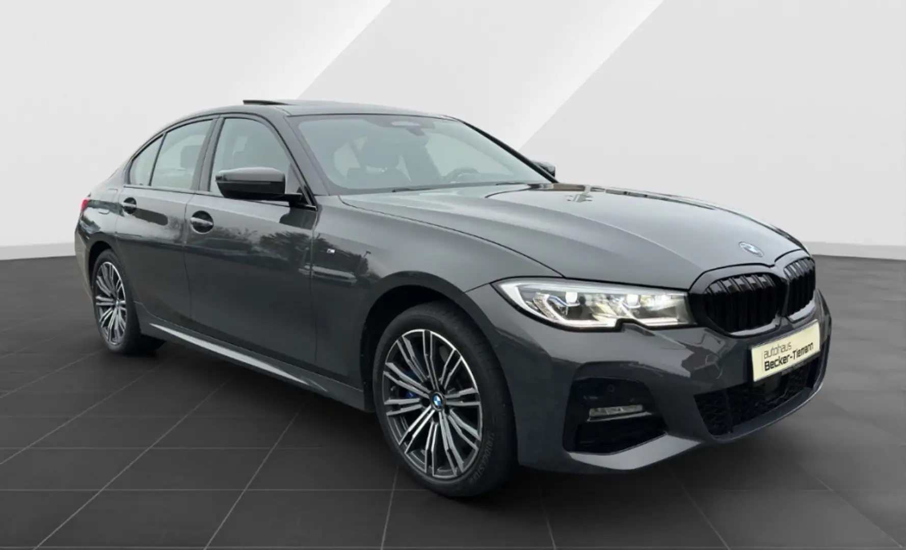 BMW 330 330e Noir - 2