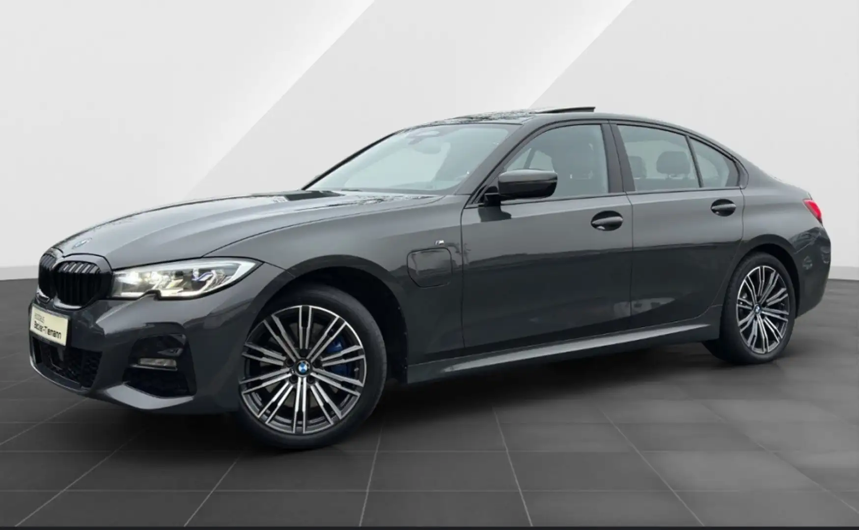 BMW 330 330e Noir - 1