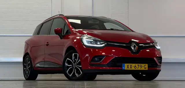 Renault Clio view 2