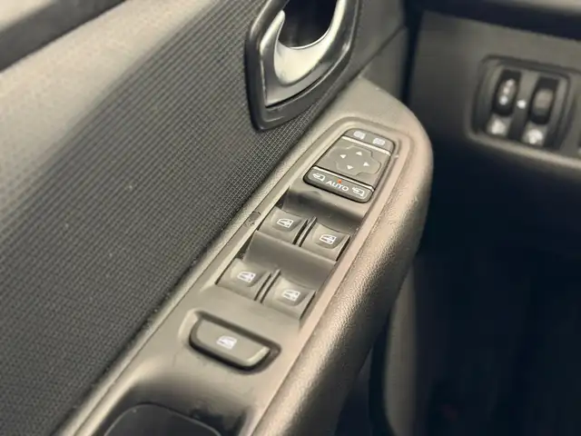 Renault Clio view 11