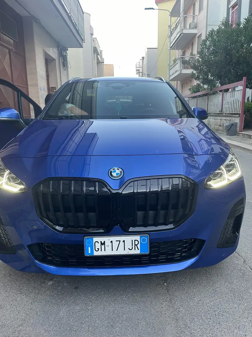 BMW 225 Serie 2  Tourer 225e  xdrive Msportt auto Blu/Azzurro - 2