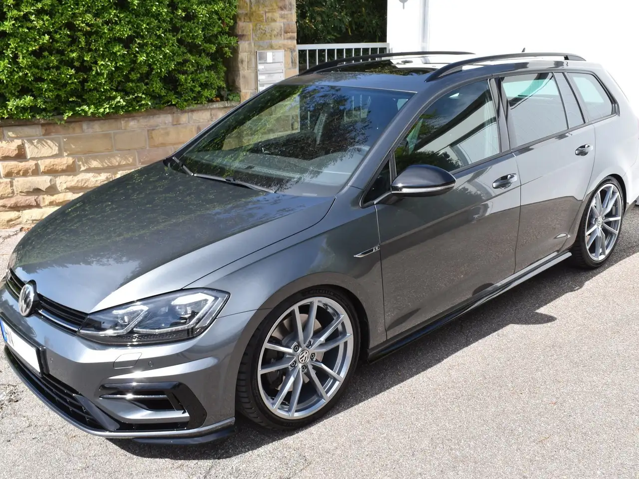 Volkswagen Golf R