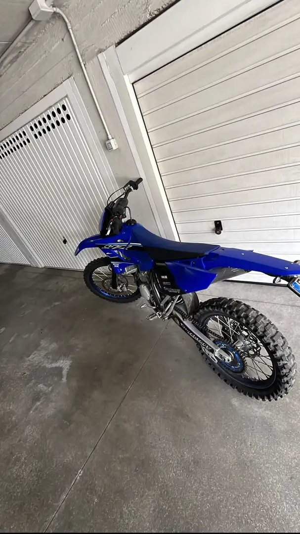 Yamaha YZ 125 - 1