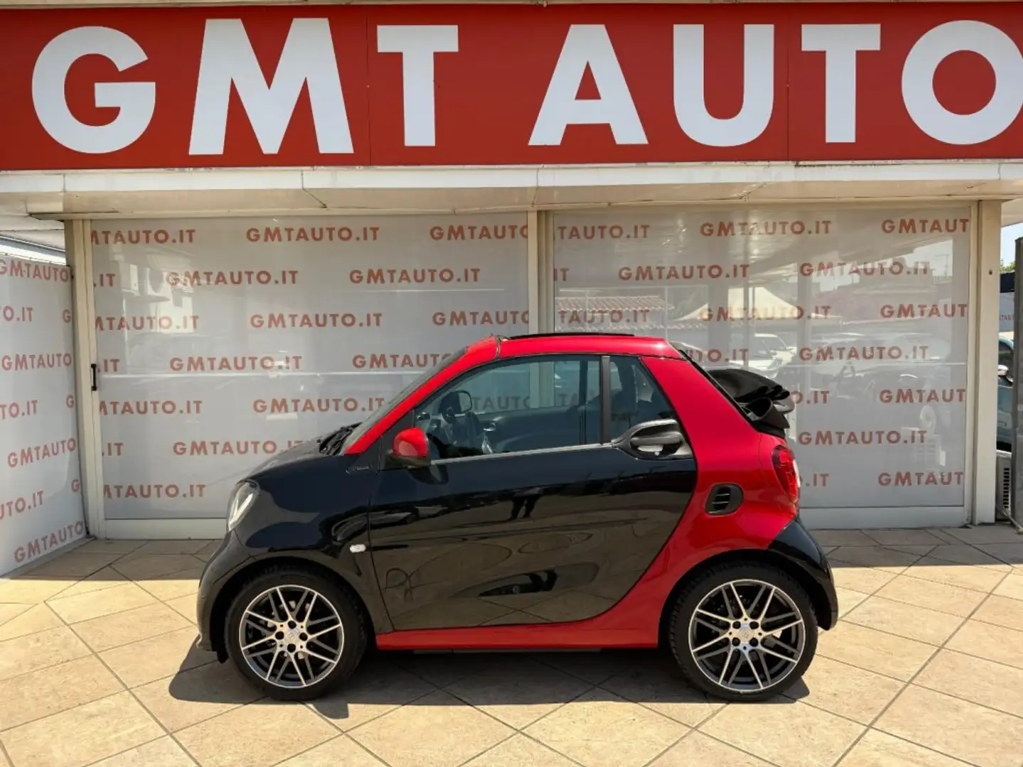 smart brabus FORTWO CABRIO 0.9 109CV TURBO XCLUSIVE NAVI LED Negru - 2