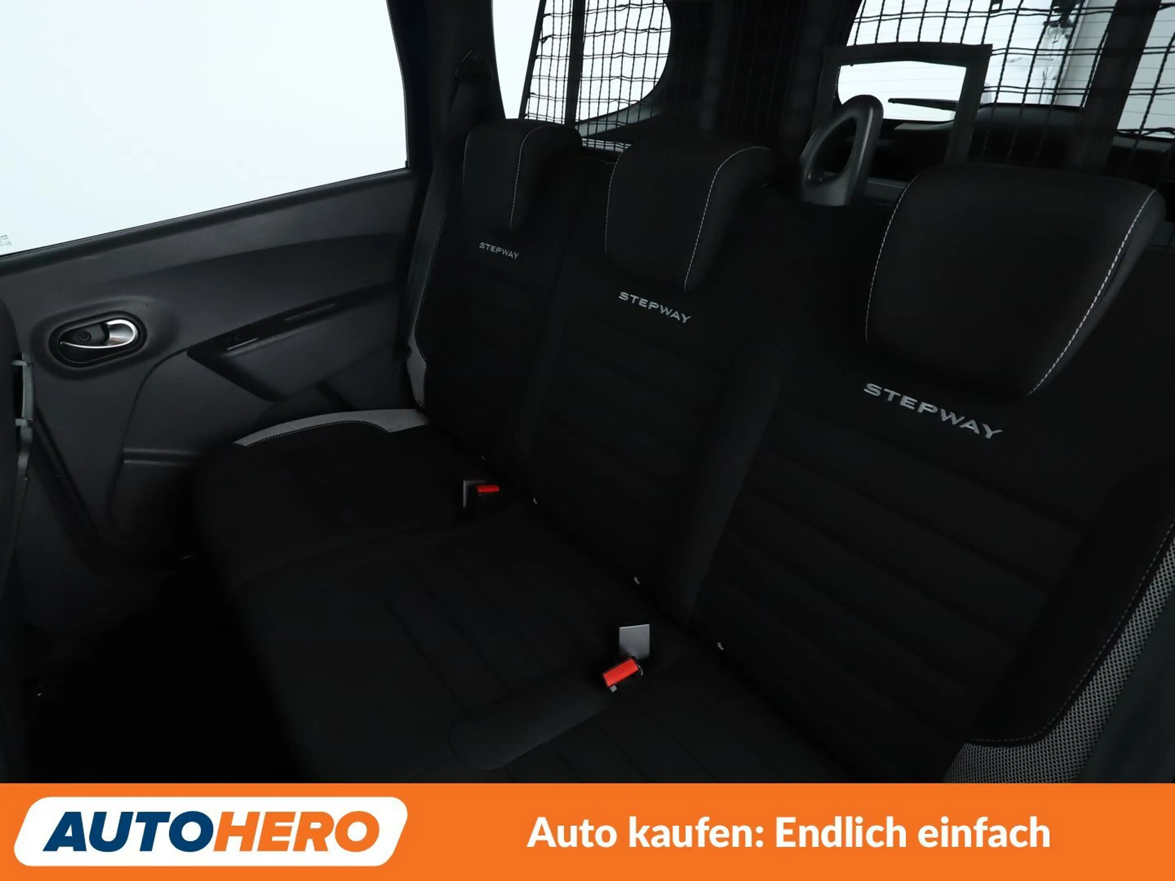 Dacia Lodgy 1.3 TCe Stepway Plus *NAVI*TEMPO*PDC*SHZ*KLIMA* — photo 14
