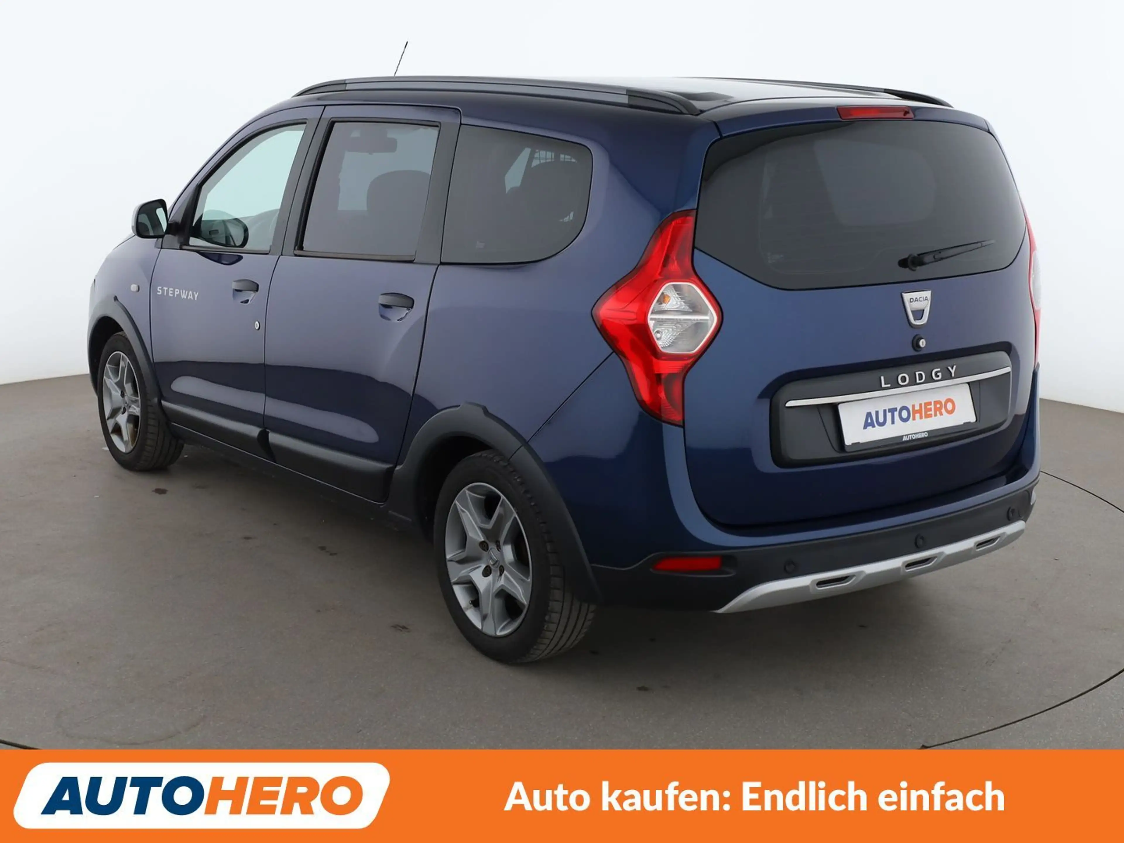 Dacia Lodgy 1.3 TCe Stepway Plus *NAVI*TEMPO*PDC*SHZ*KLIMA* — photo 4