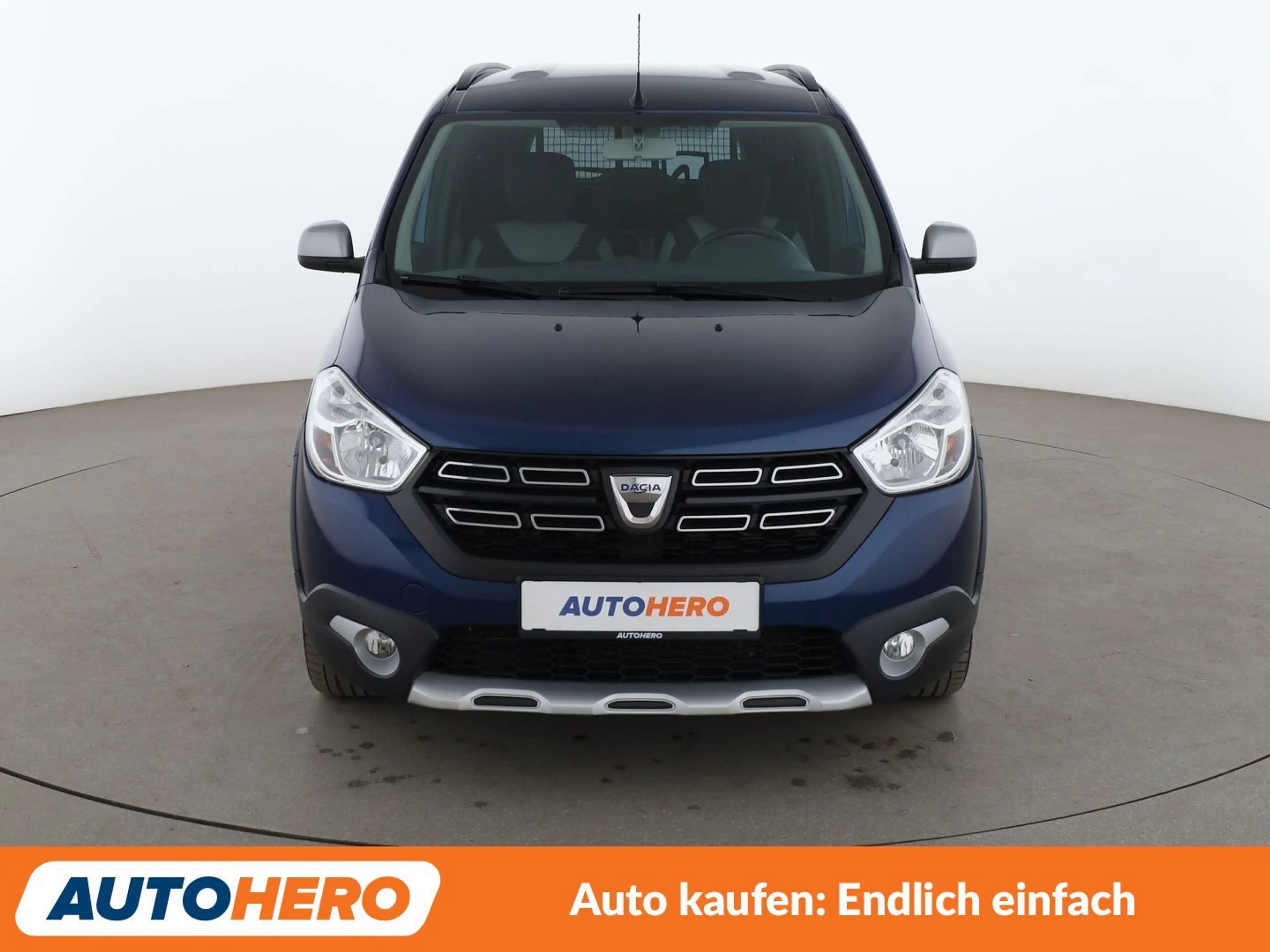 Dacia Lodgy 1.3 TCe Stepway Plus *NAVI*TEMPO*PDC*SHZ*KLIMA* — photo 9