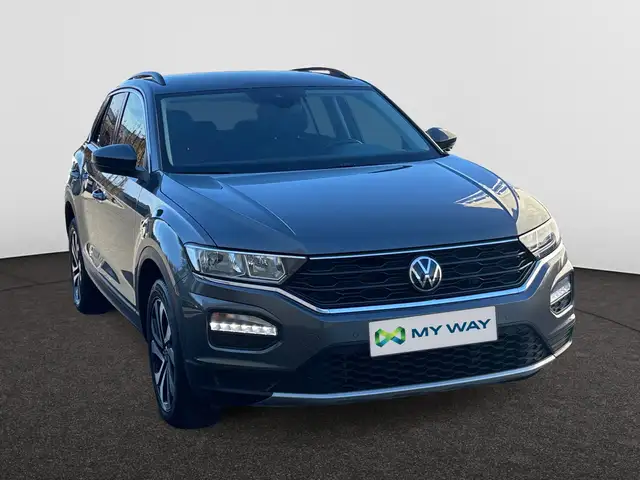 Volkswagen T-Roc view 4